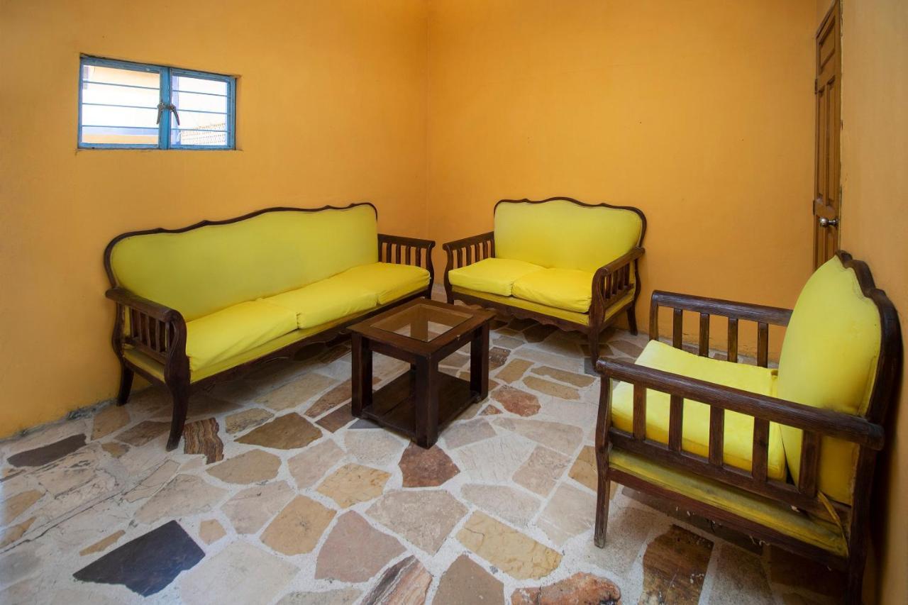 Hotel Casa De Huespedes Hidalgo Tehuacan Bagian luar foto