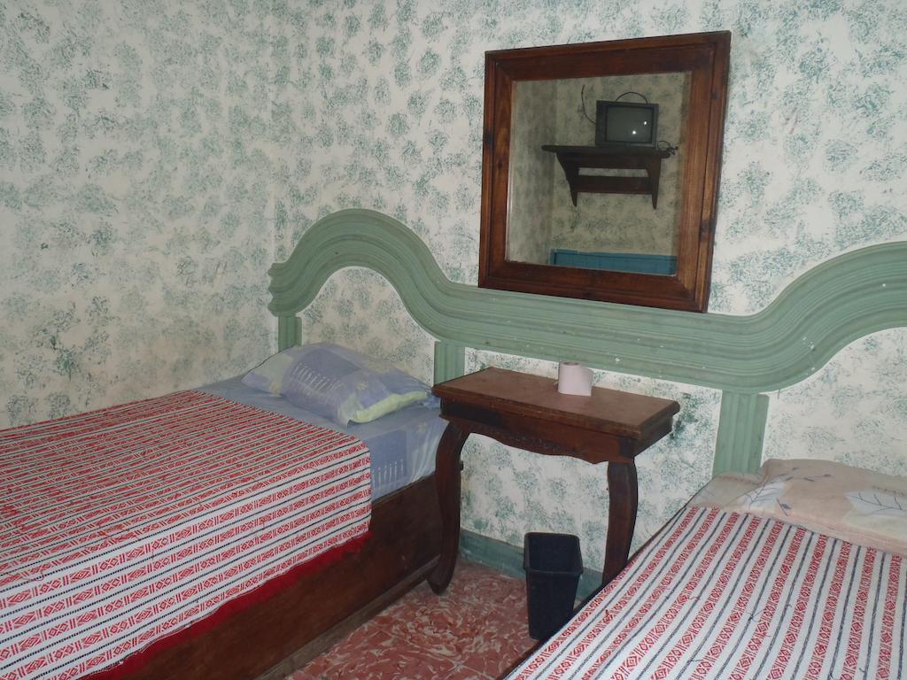 Hotel Casa De Huespedes Hidalgo Tehuacan Ruang foto
